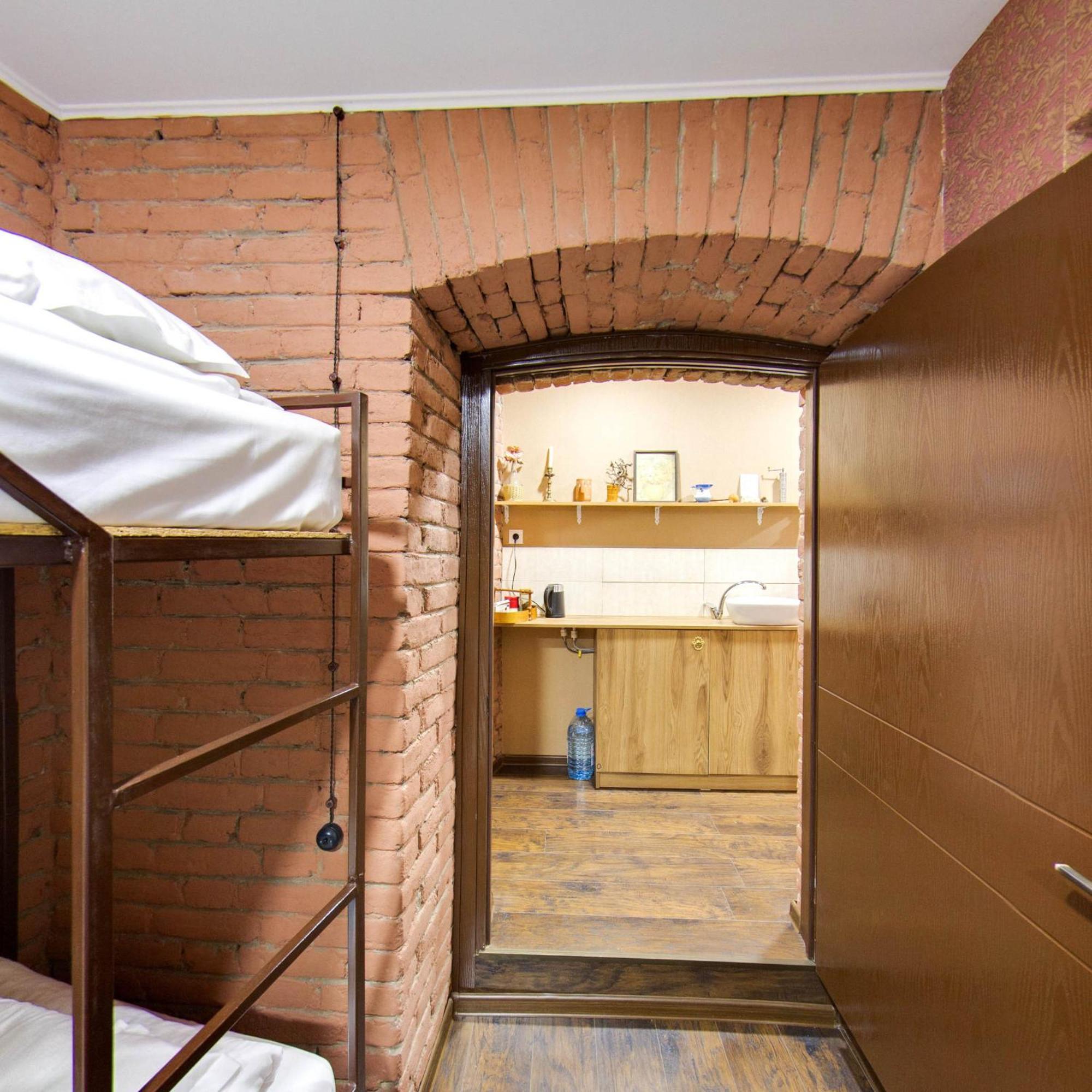 Hostel Pirosmani Tbilisi Bagian luar foto