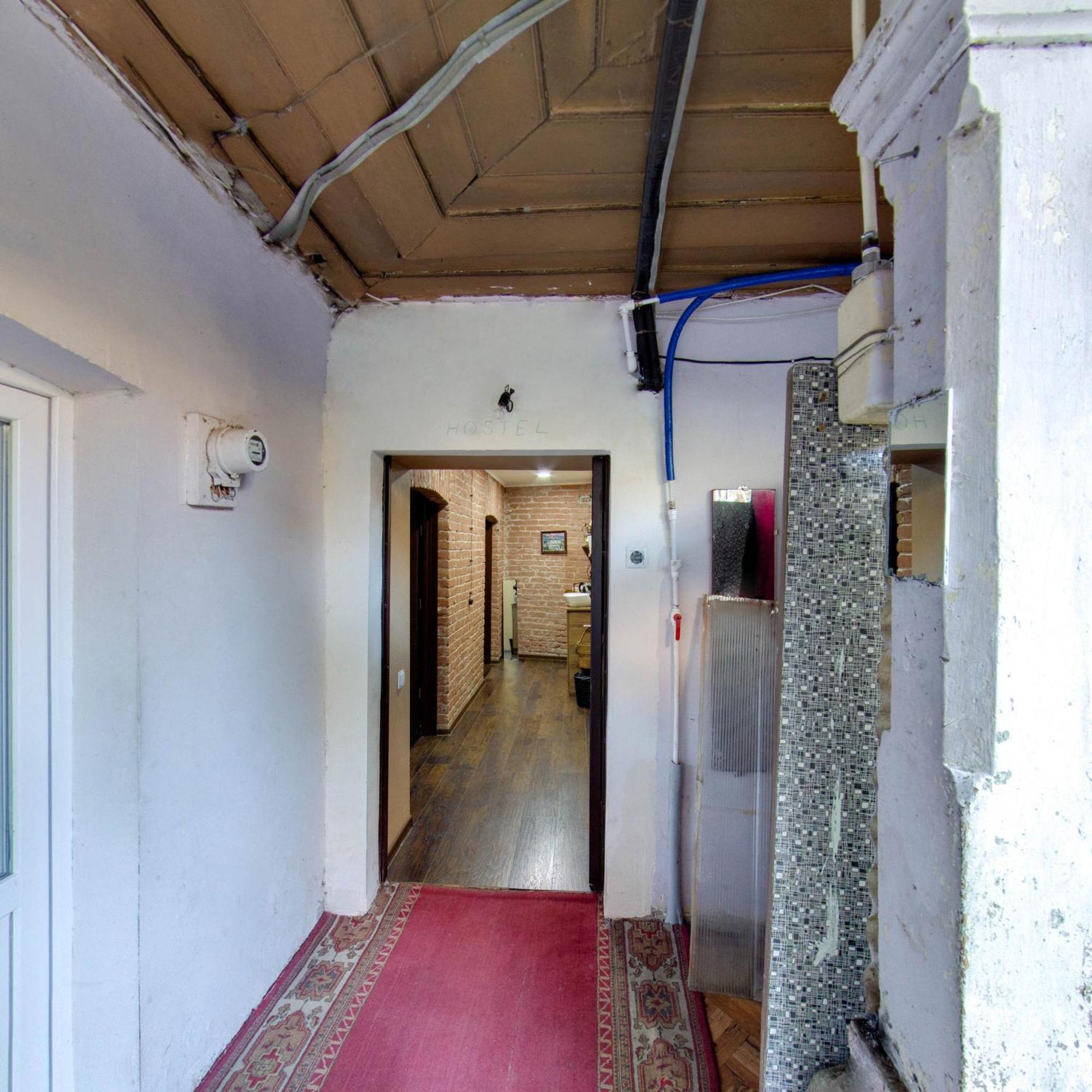 Hostel Pirosmani Tbilisi Bagian luar foto